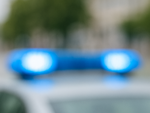 Podvod při prodeji auta a nehoda mladého motocyklisty