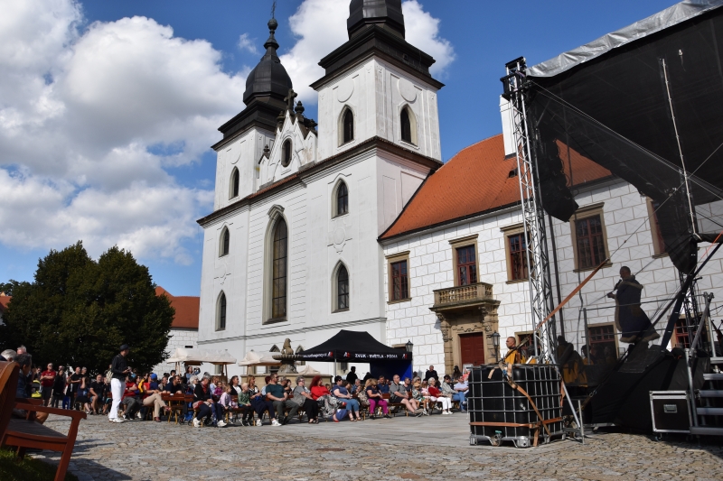 Image 12