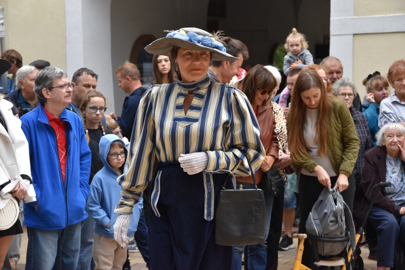 Image 10