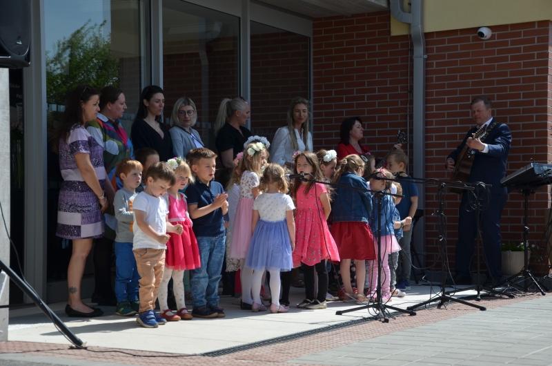 Image 74