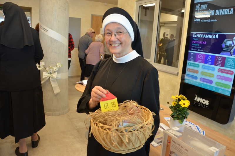 Image 102