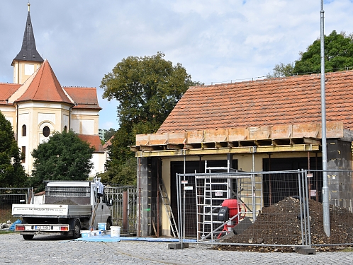 Nový hasičský vůz potřebuje větší garáž