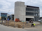 Parkovací dům i placené parkování se spustí souběžně