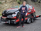 Déšť, mlha a vítězství. Ilja Kostelník ovládl Pezinskú Babu a slaví první triumf