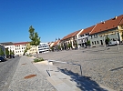 Klíčové milníky a tajemství Karlova náměstí v Třebíči
