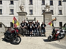 Zámek ovládly stovky motorek, burácení a vášeň pro jízdu