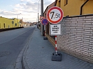 Mladík si chtěl odnést zákazovou značku