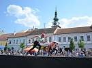 Hasičská elita zaplnila Karlovo náměstí i tribuny Spartaku